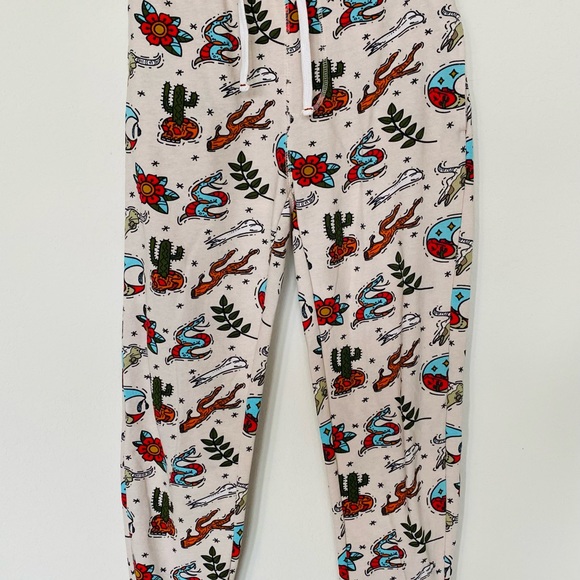 Men,s No Boundries sweatpants, w/South of Border Design Size 28 -30 waist.  EUC - Picture 2 of 9